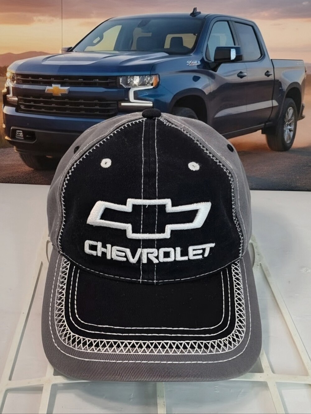 Official Licensed GM Cherolet  Strapback Ball Cap.  Blk/Gry